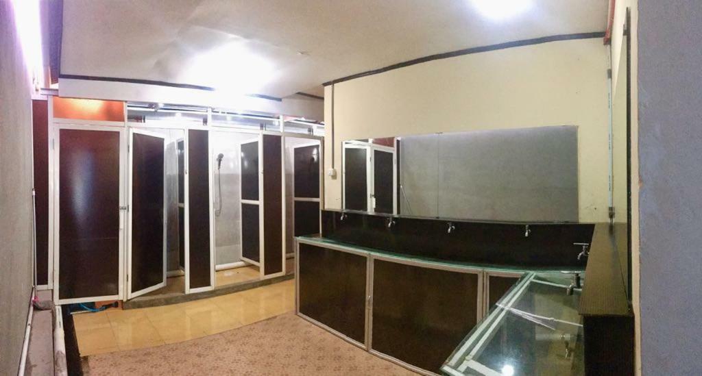Apartamento Manado Pod House Exterior foto
