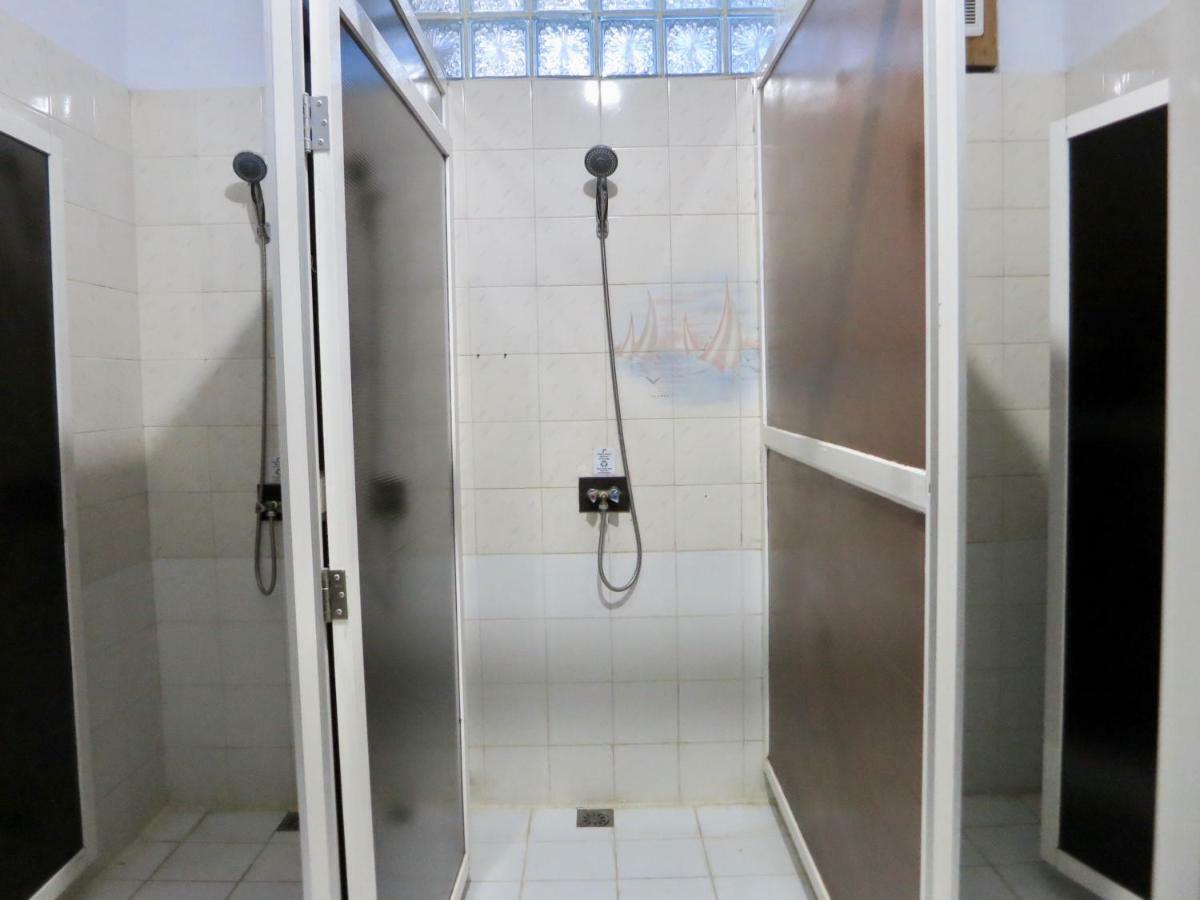 Apartamento Manado Pod House Exterior foto