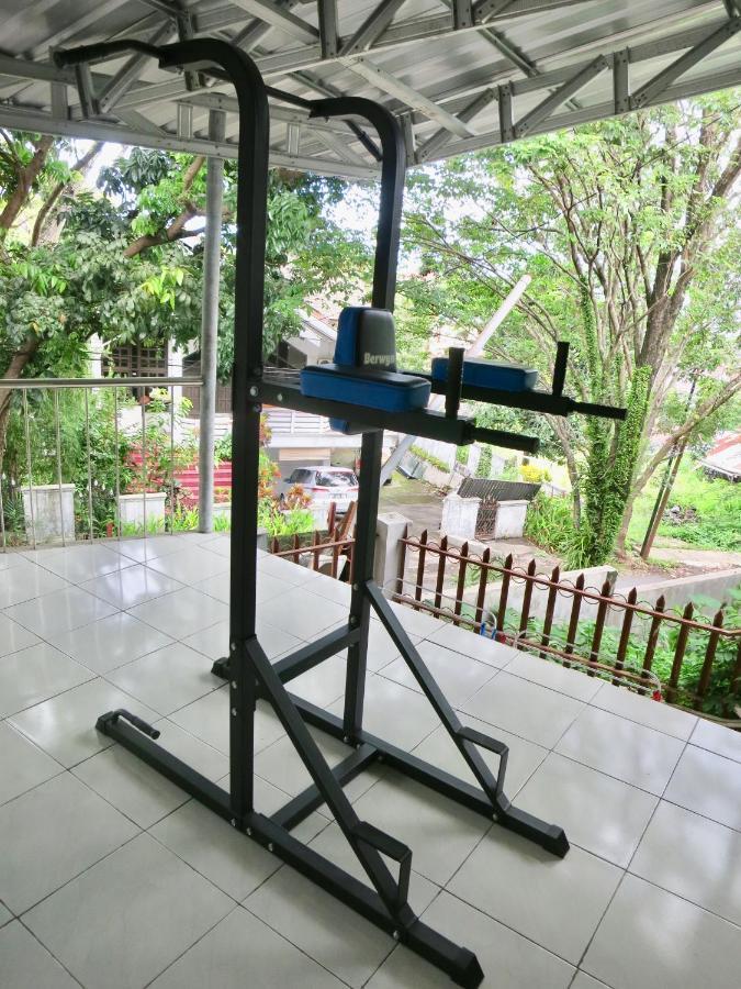 Apartamento Manado Pod House Exterior foto
